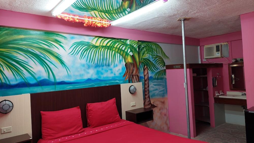The Bakadeer Inn Belize City Exterior photo